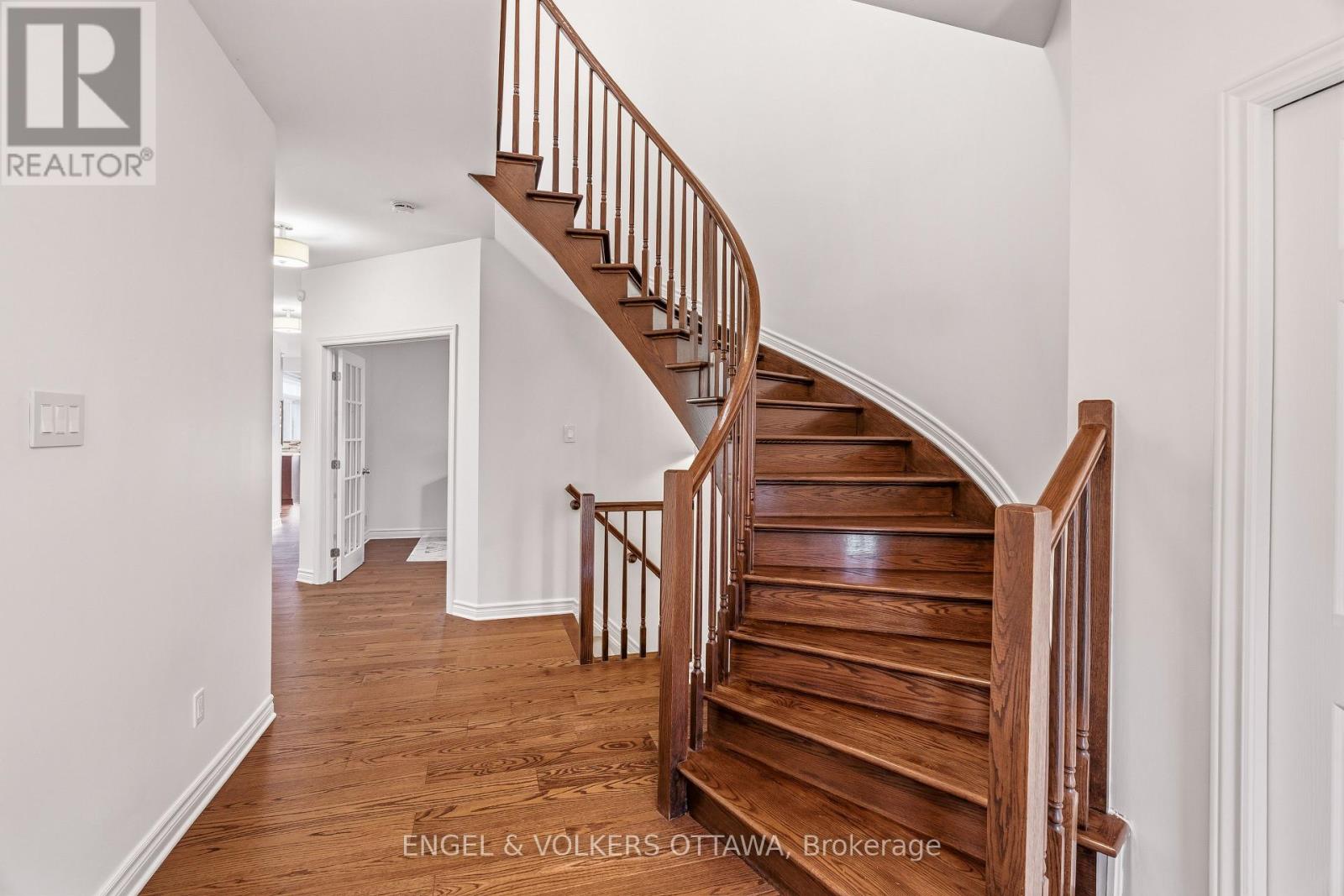 704 Wrangler Circle Property Photo 4