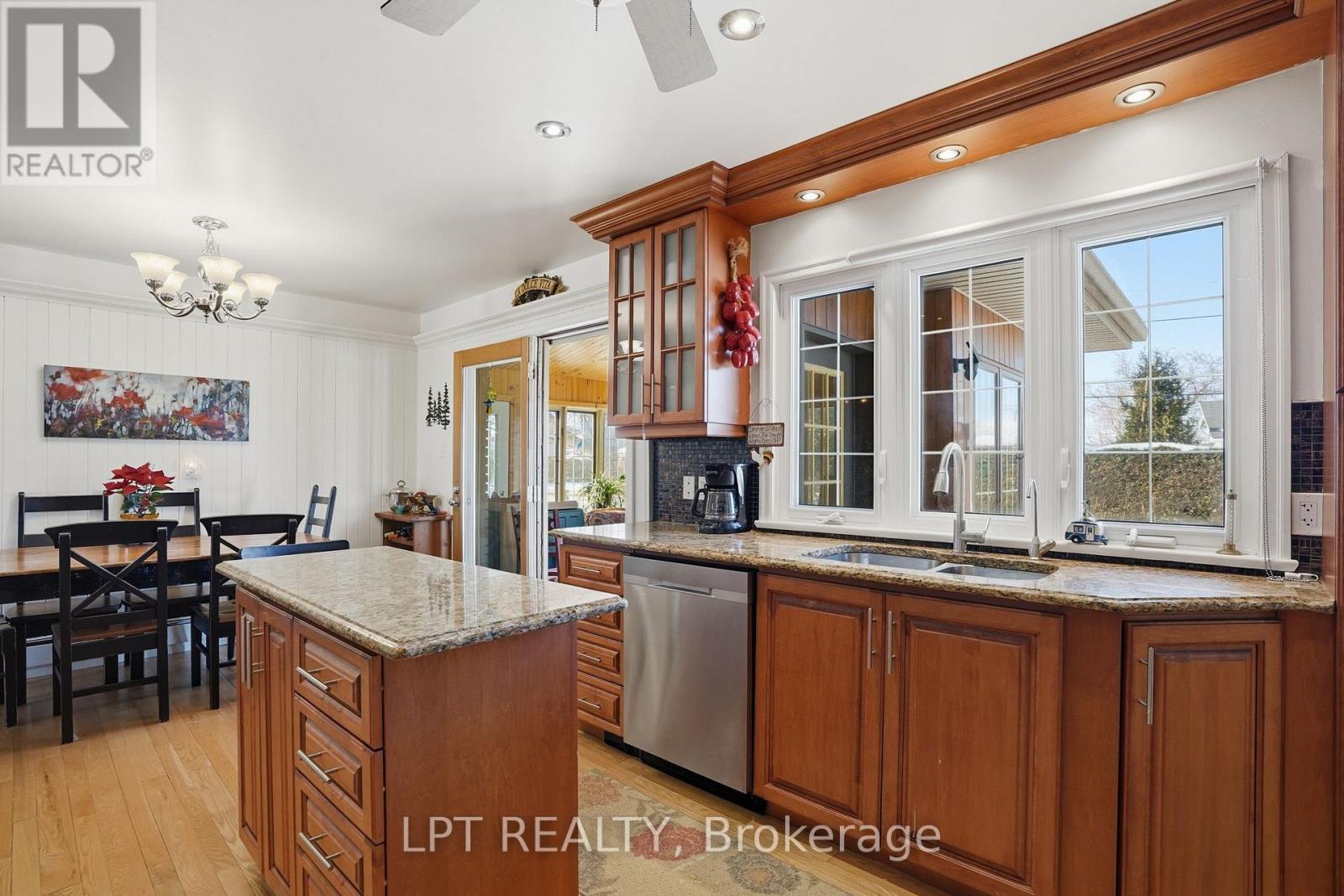 10 Orchard Street Property Photo 16