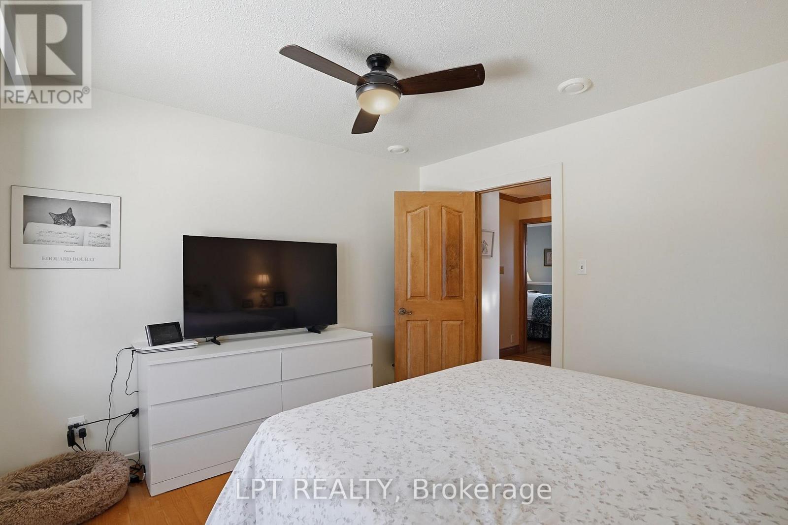 10 Orchard Street Property Photo 21