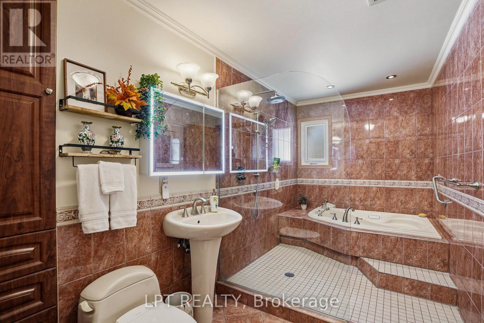 10 Orchard Street Property Photo 25