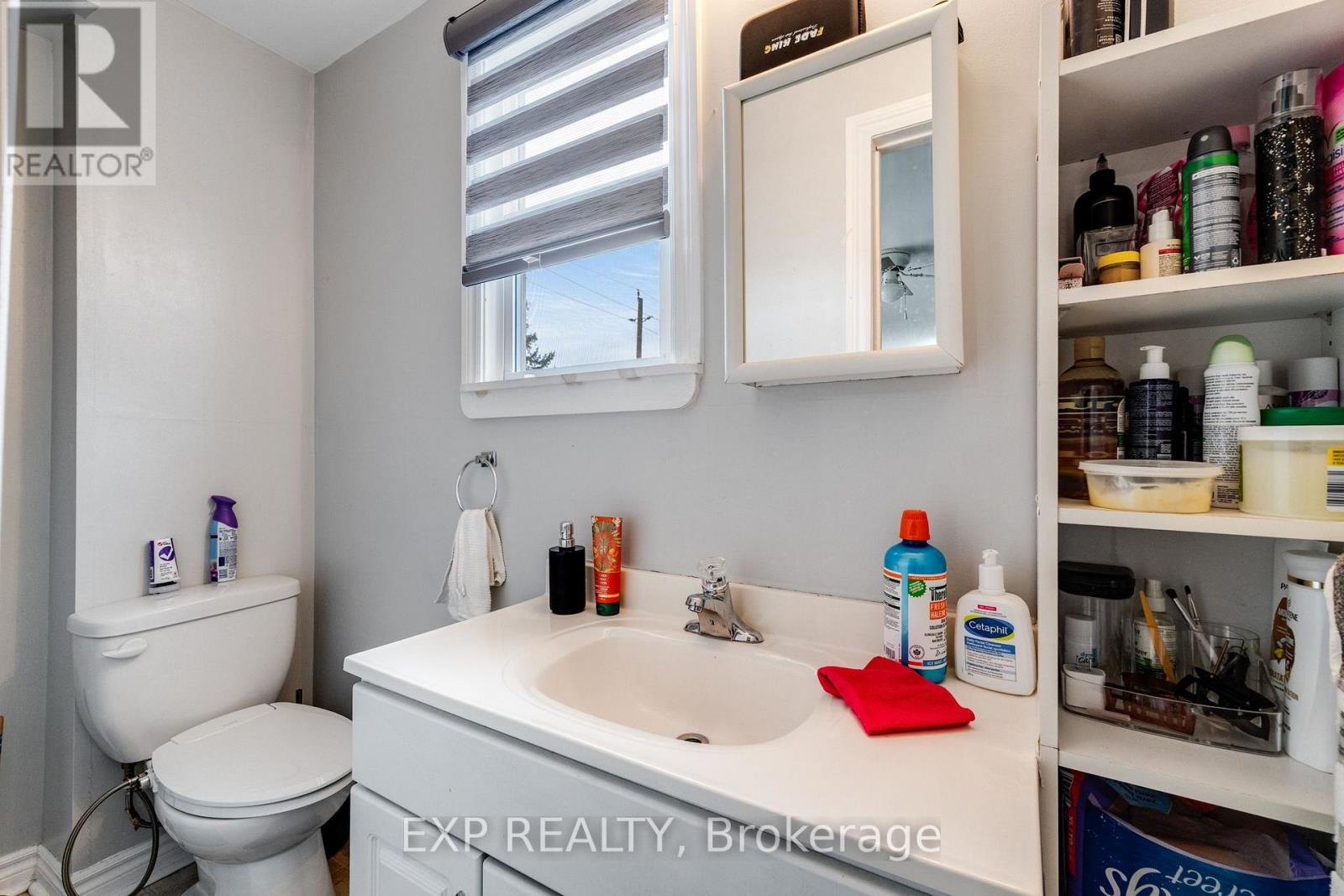 241 Grand Avenue E Property Photo 12