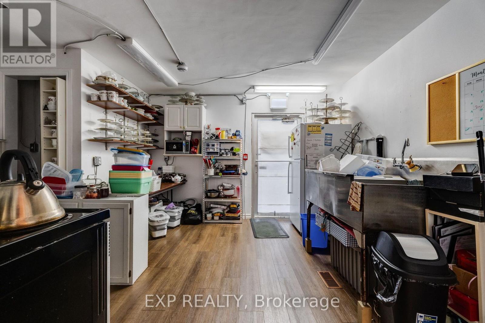 241 Grand Avenue E Property Photo 18