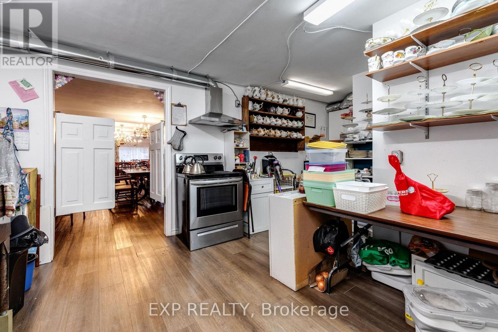 241 Grand Avenue E Property Photo 19