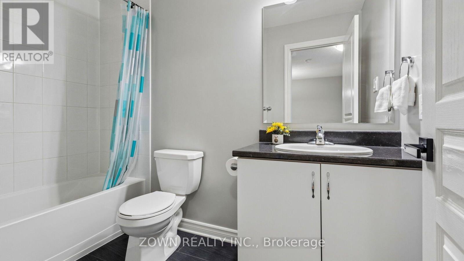 233 Sittelle Private Property Photo 14
