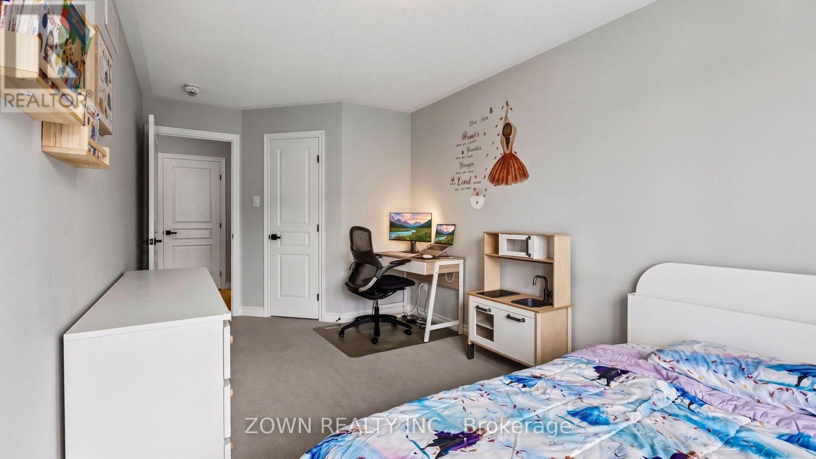 233 Sittelle Private Property Photo 16