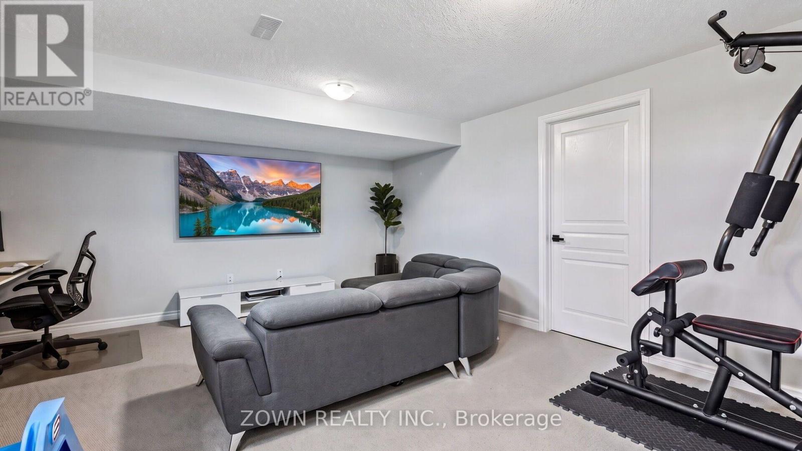 233 Sittelle Private Property Photo 26