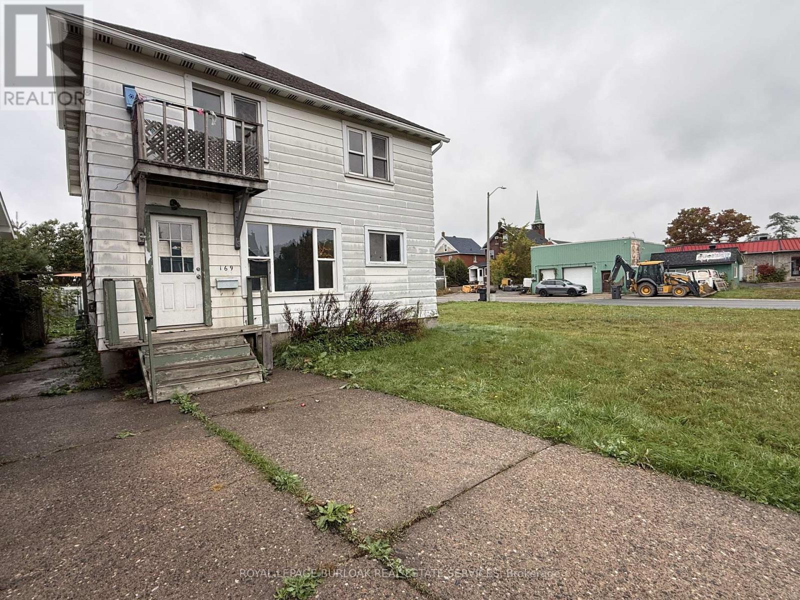 169 Huron Street Property Photo 2