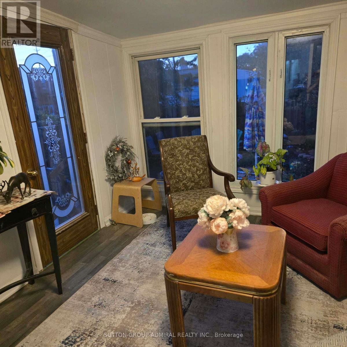 1648 Laing Street Property Photo 3