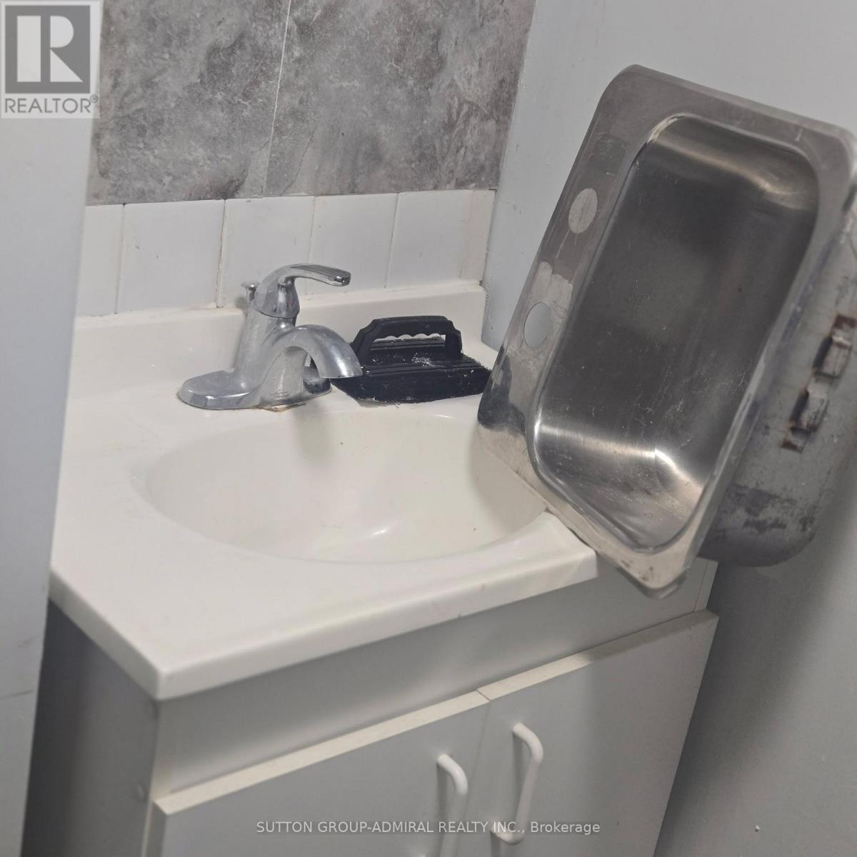 1648 Laing Street Property Photo 21