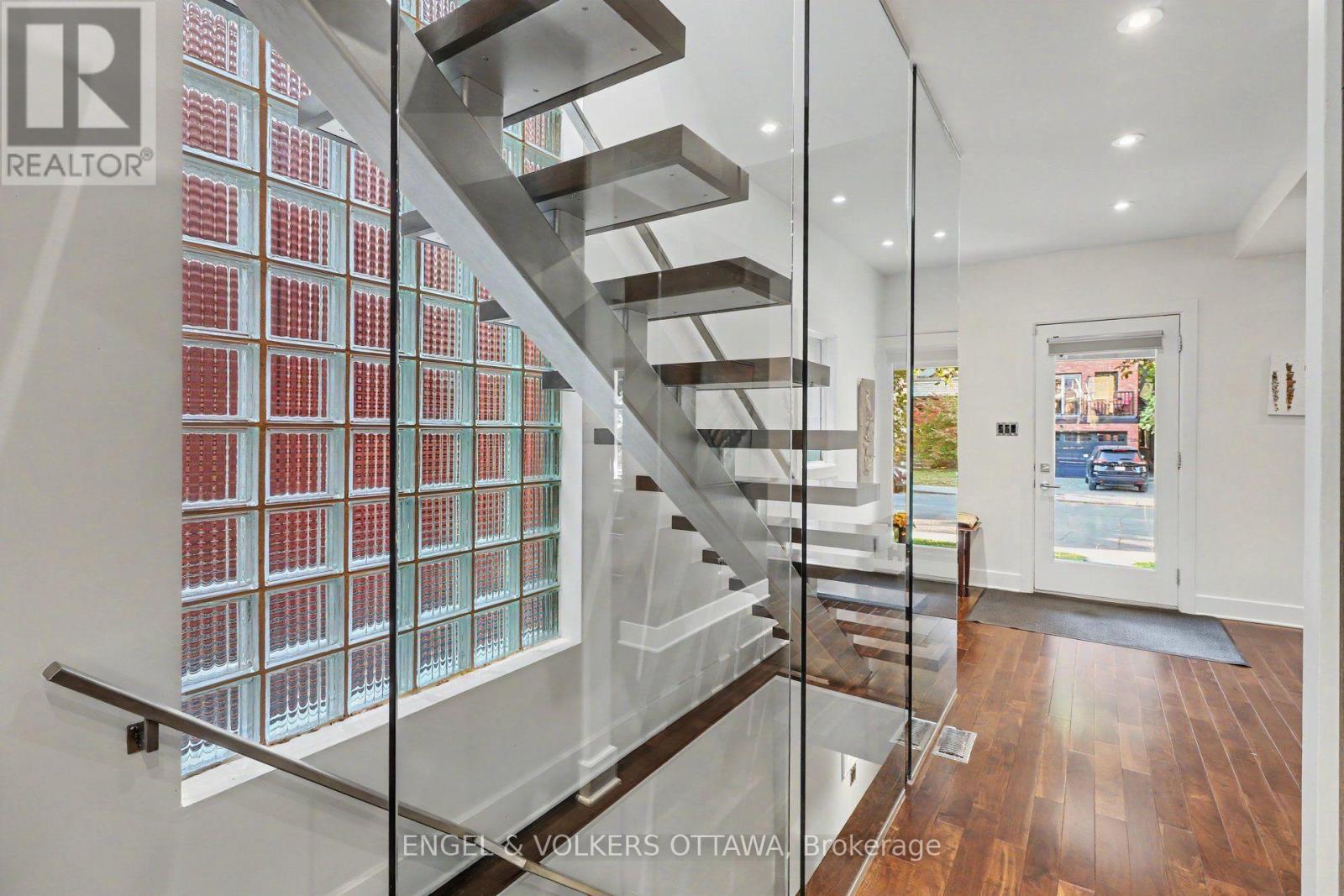 26 Melgund Avenue Property Photo 6