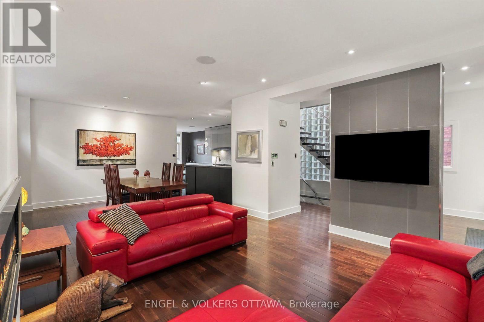 26 Melgund Avenue Property Photo 7