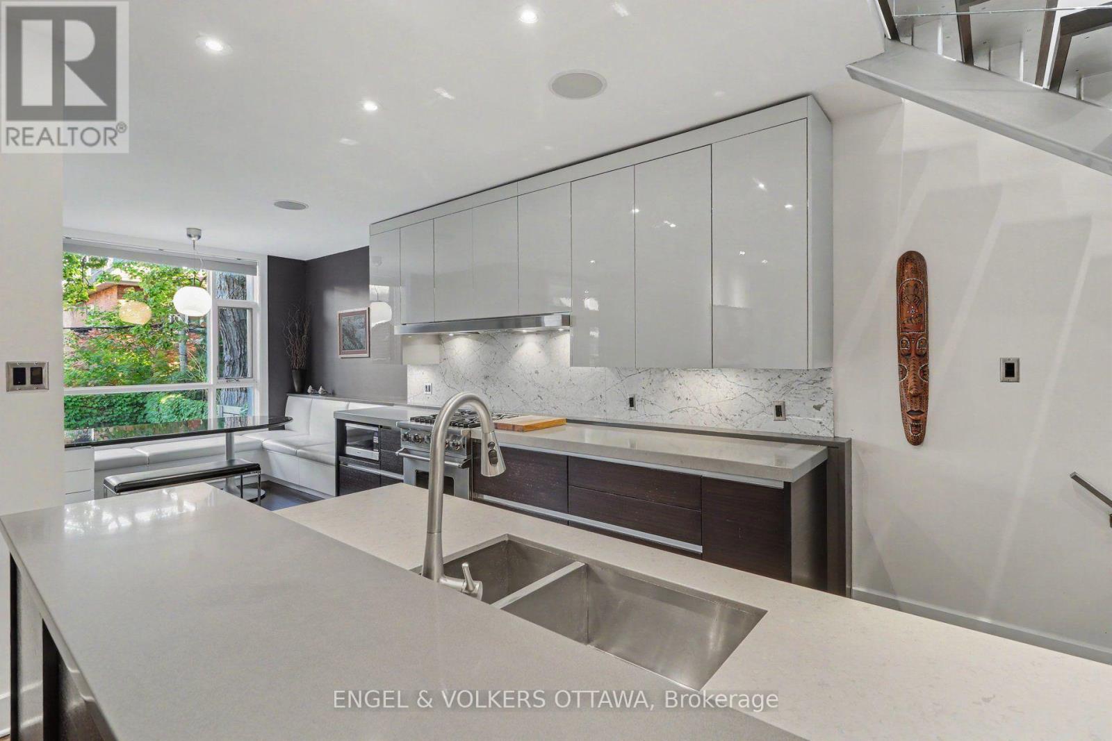 26 Melgund Avenue Property Photo 14
