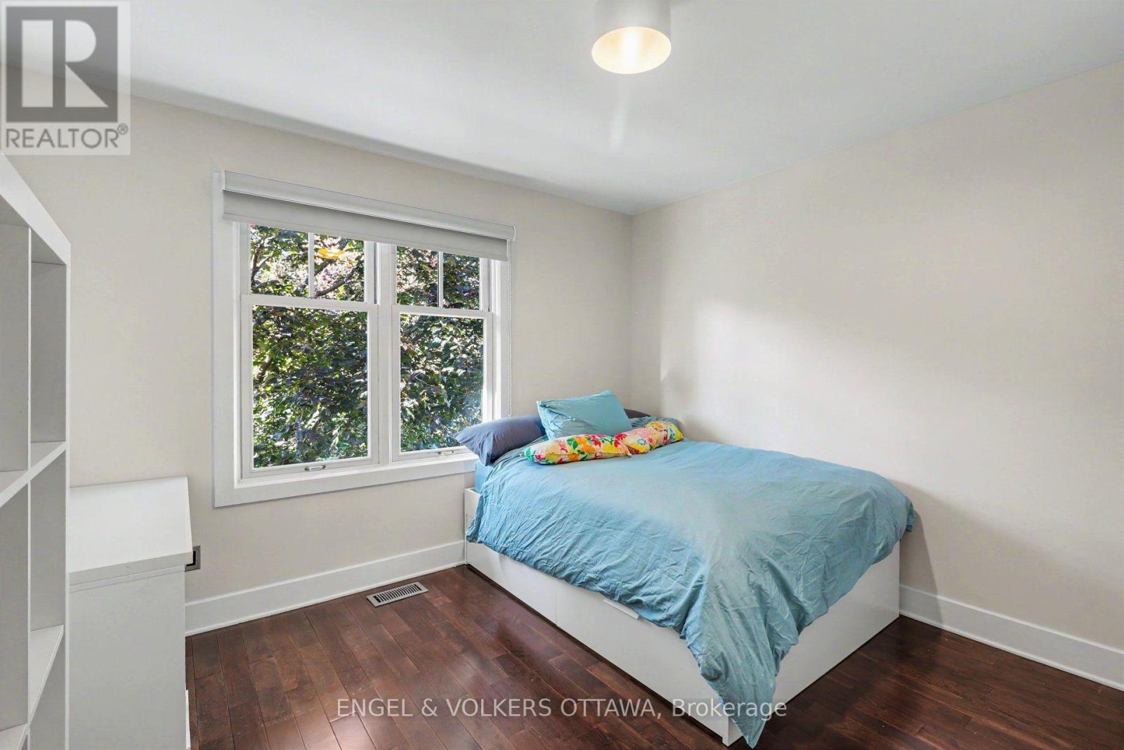 26 Melgund Avenue Property Photo 25
