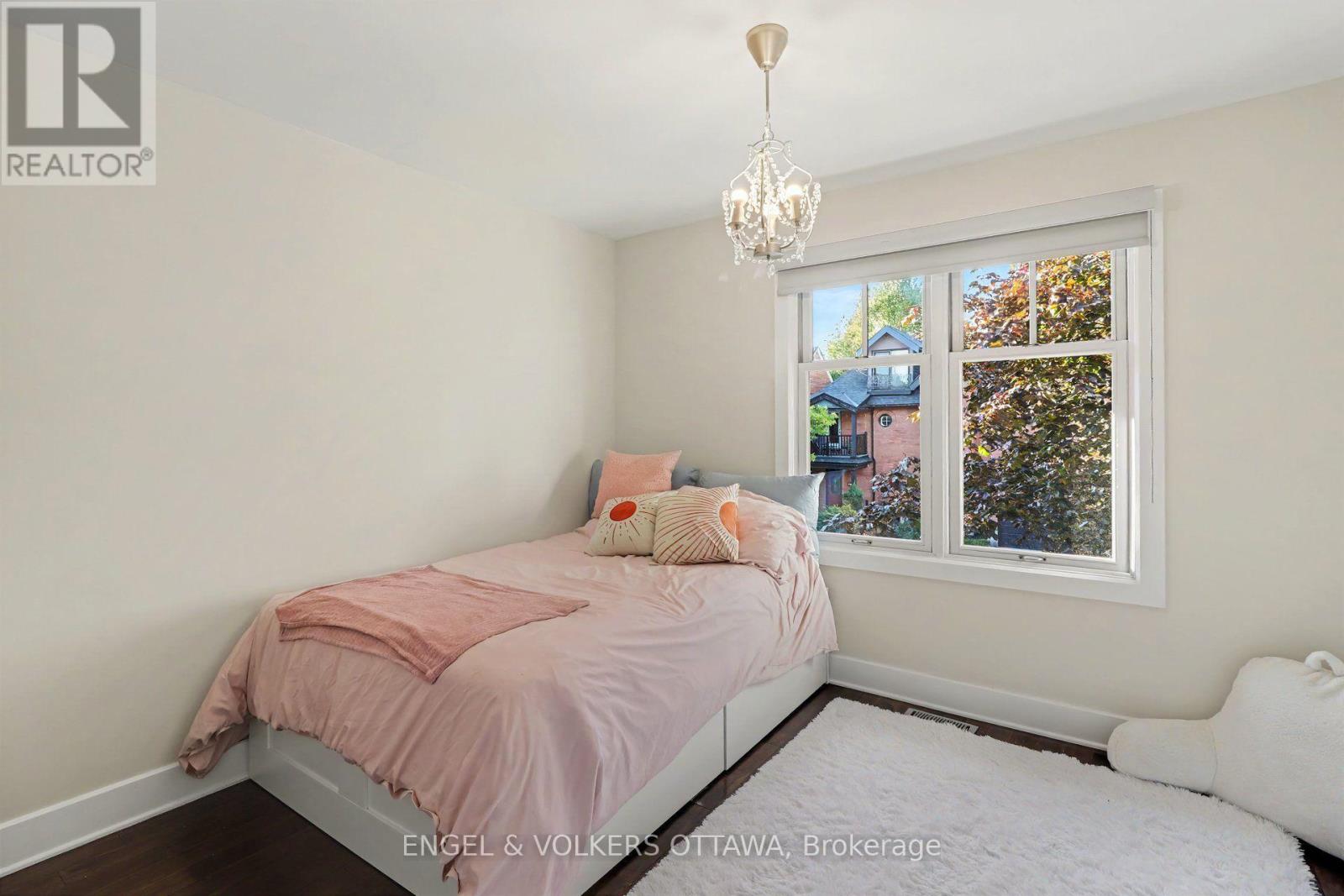 26 Melgund Avenue Property Photo 27