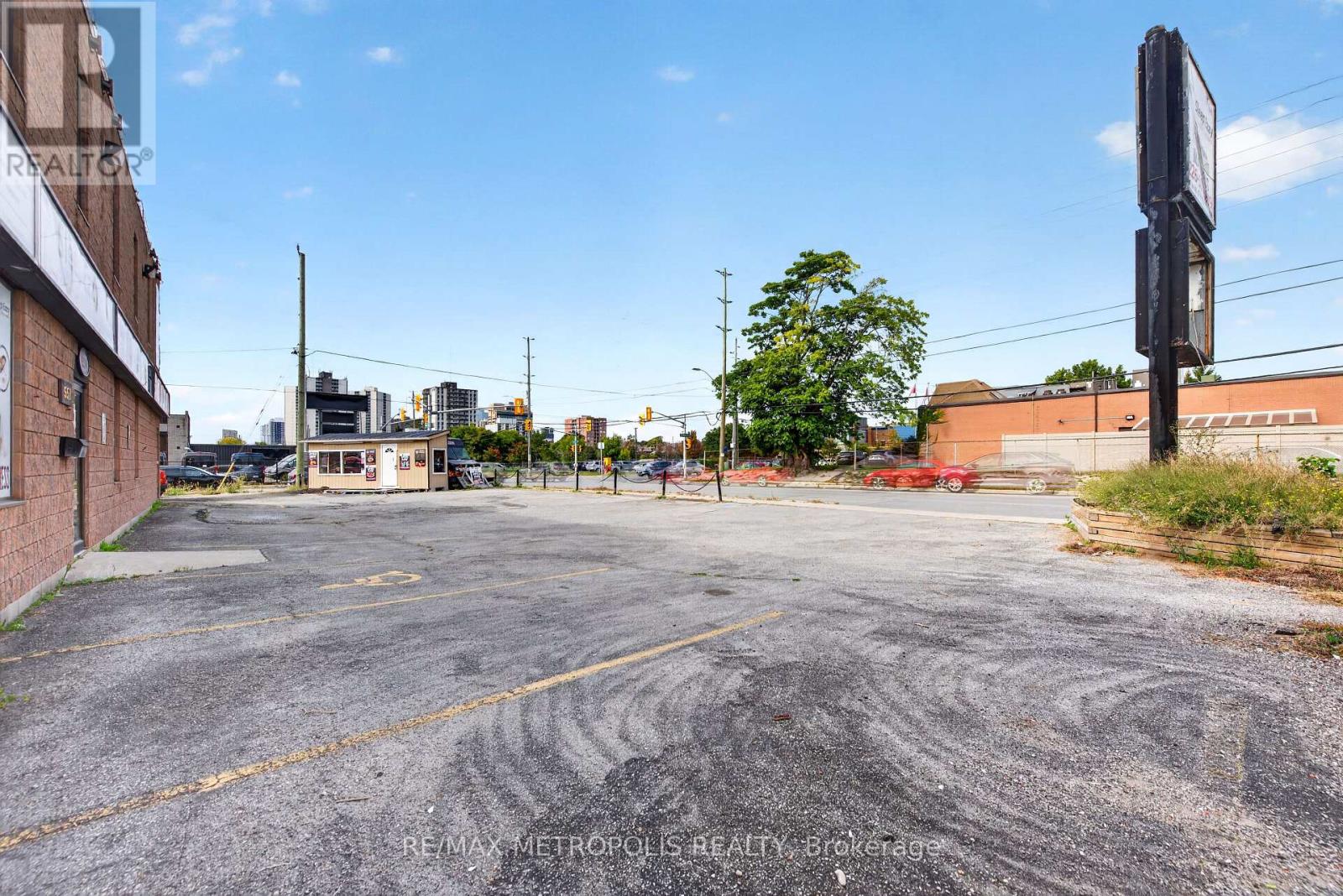 551 York Street Property Photo 2