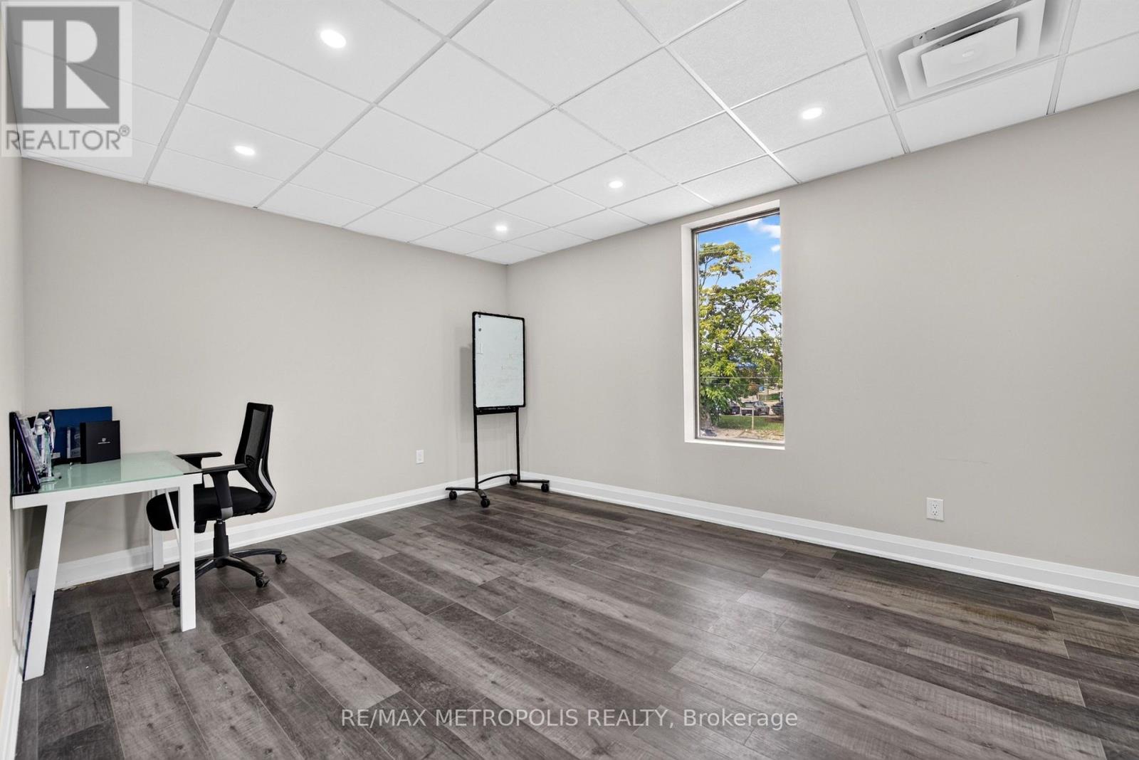 551 York Street Property Photo 11
