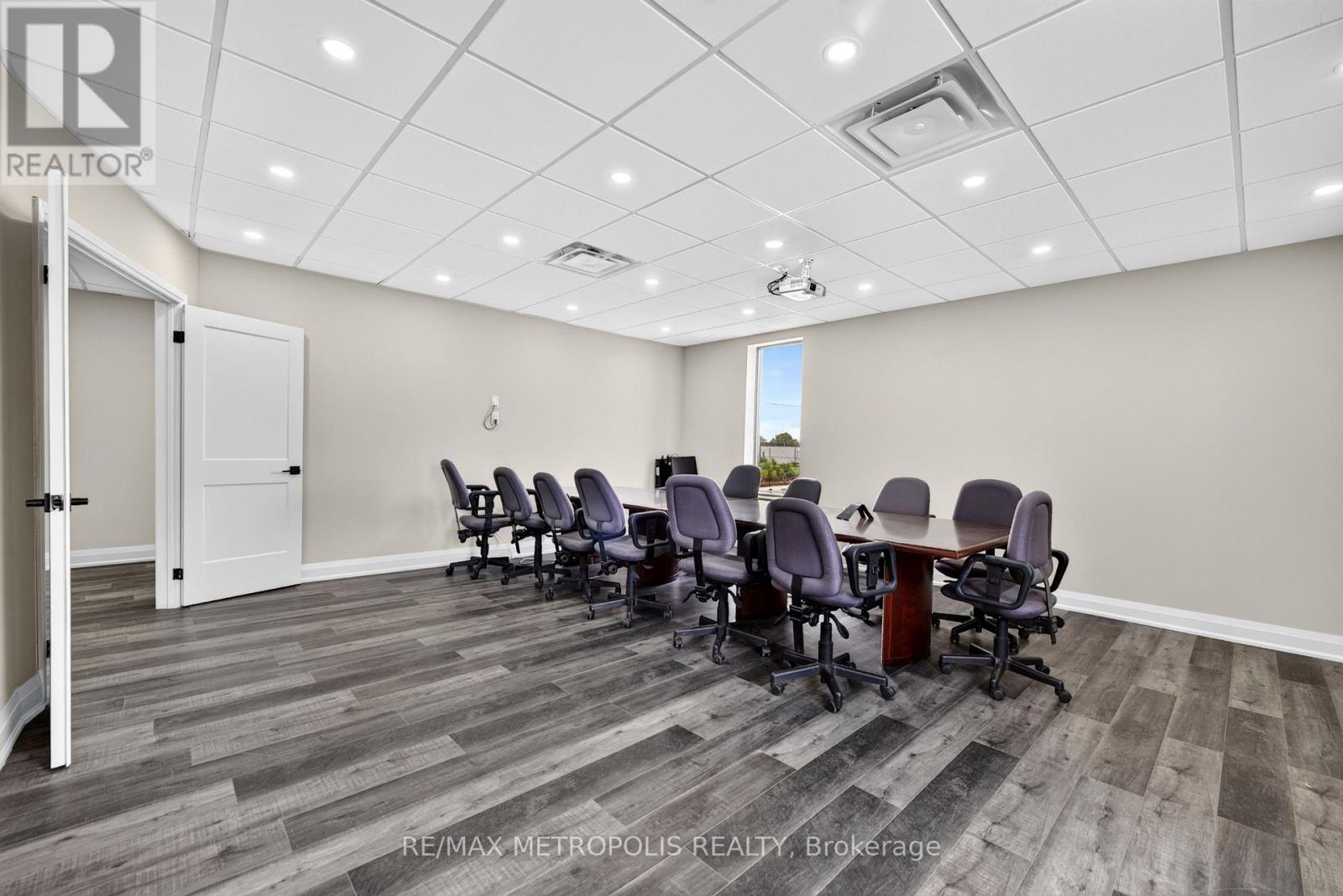 551 York Street Property Photo 15