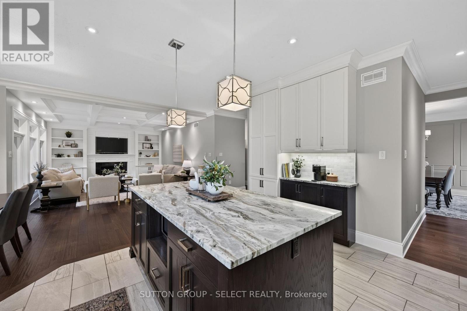 881 Foxcreek Road Property Photo 14