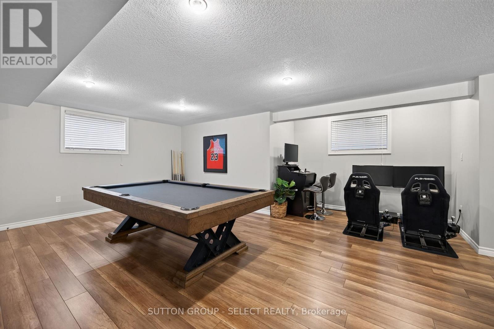 881 Foxcreek Road Property Photo 35