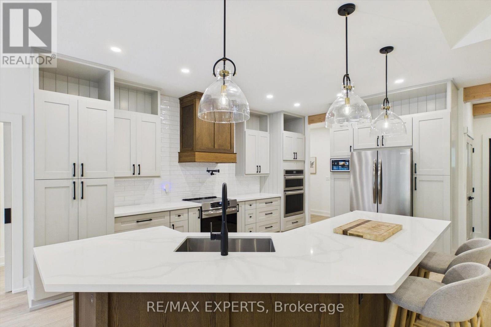 1072 Xavier Street Property Photo 2