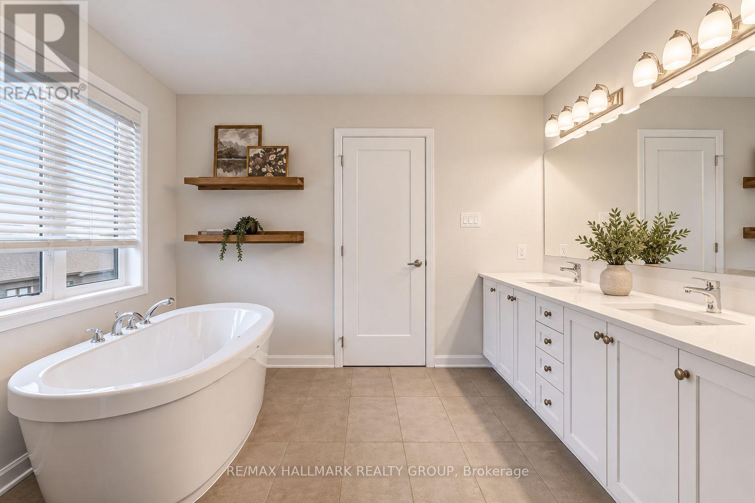 709 Coast Circle Property Photo 16