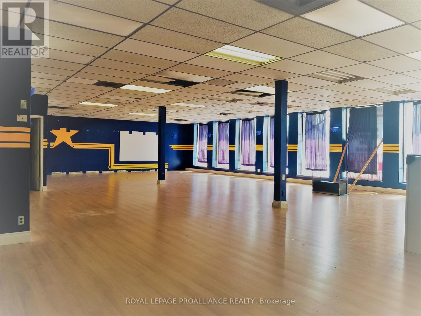 R3 - 205 North Front Street Property Photo 3