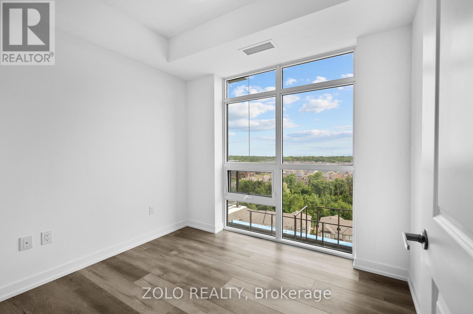 1011 - 470 Dundas Street E Property Photo 20