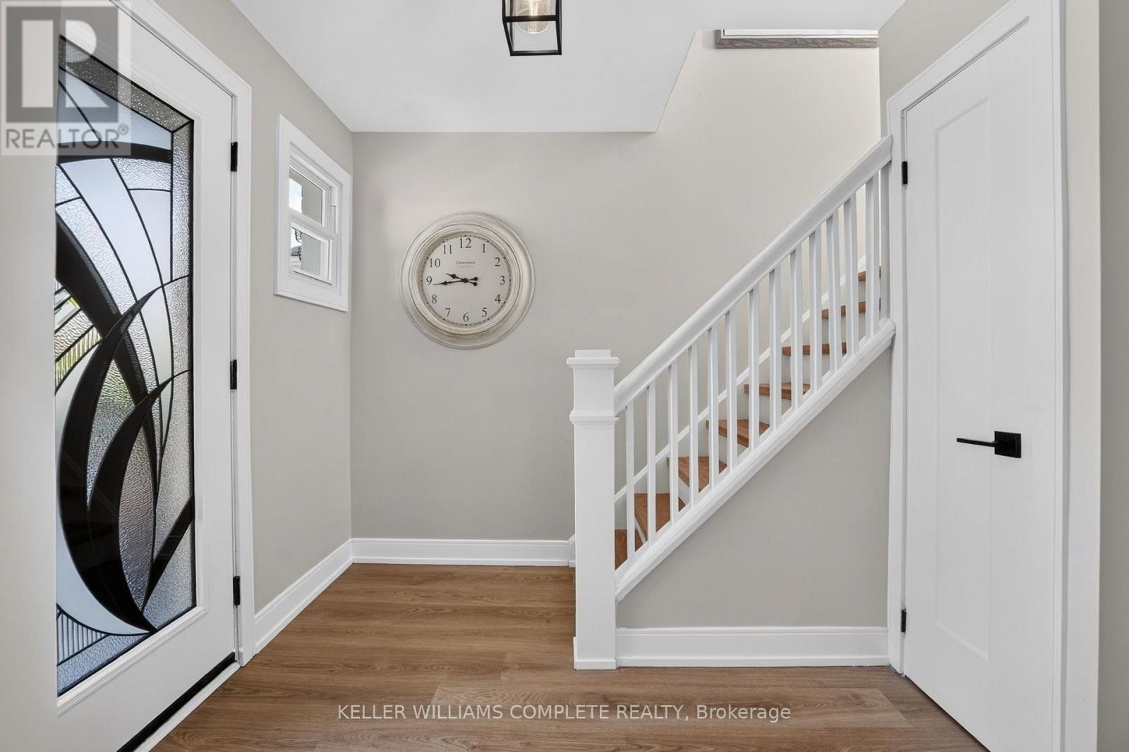 215 Paling Avenue Property Photo 4