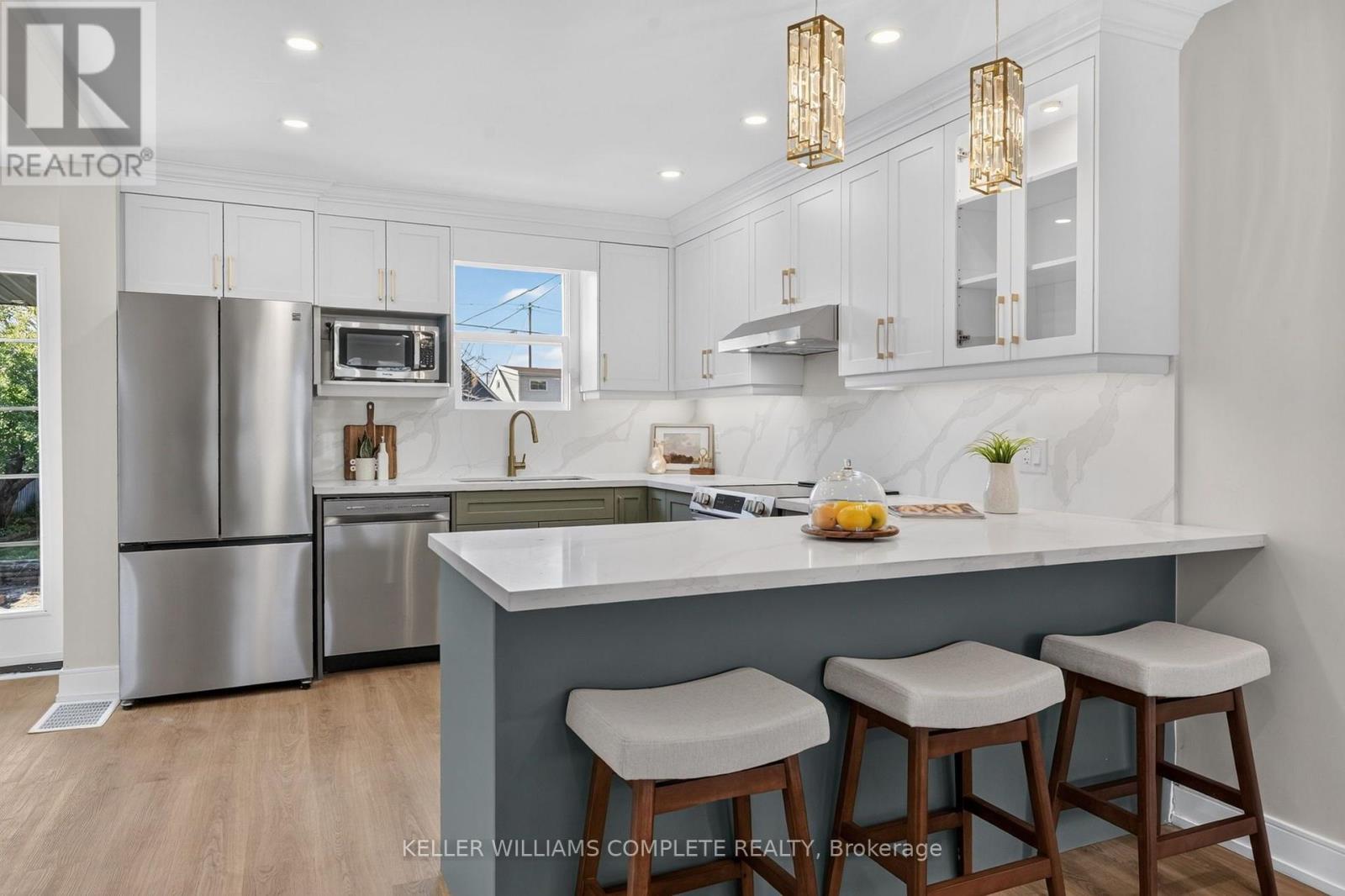 215 Paling Avenue Property Photo 14