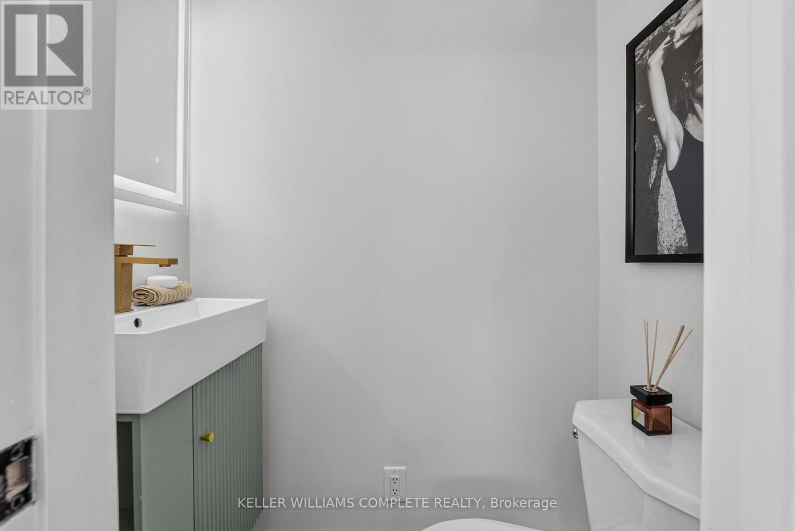 215 Paling Avenue Property Photo 24