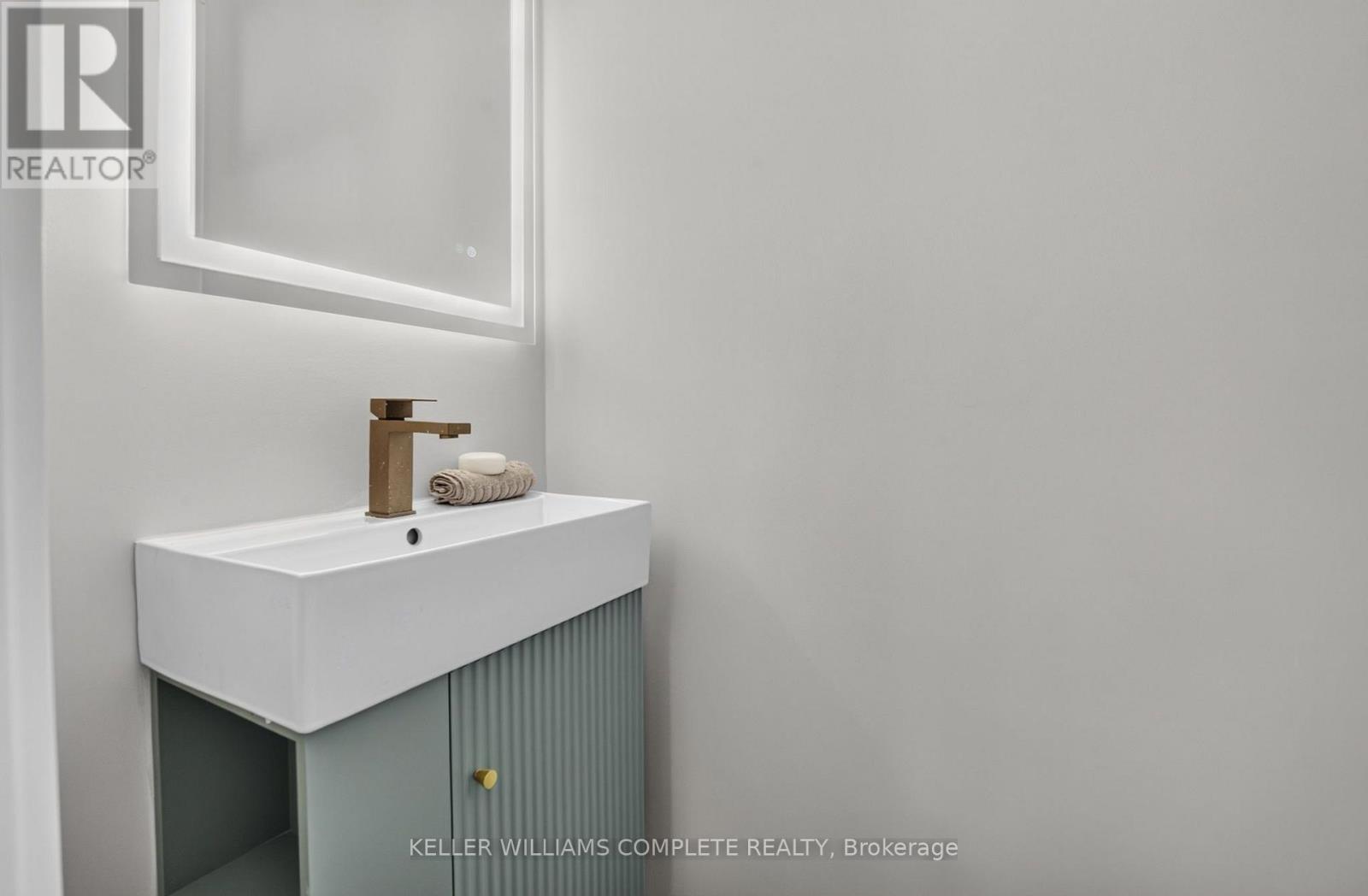 215 Paling Avenue Property Photo 25