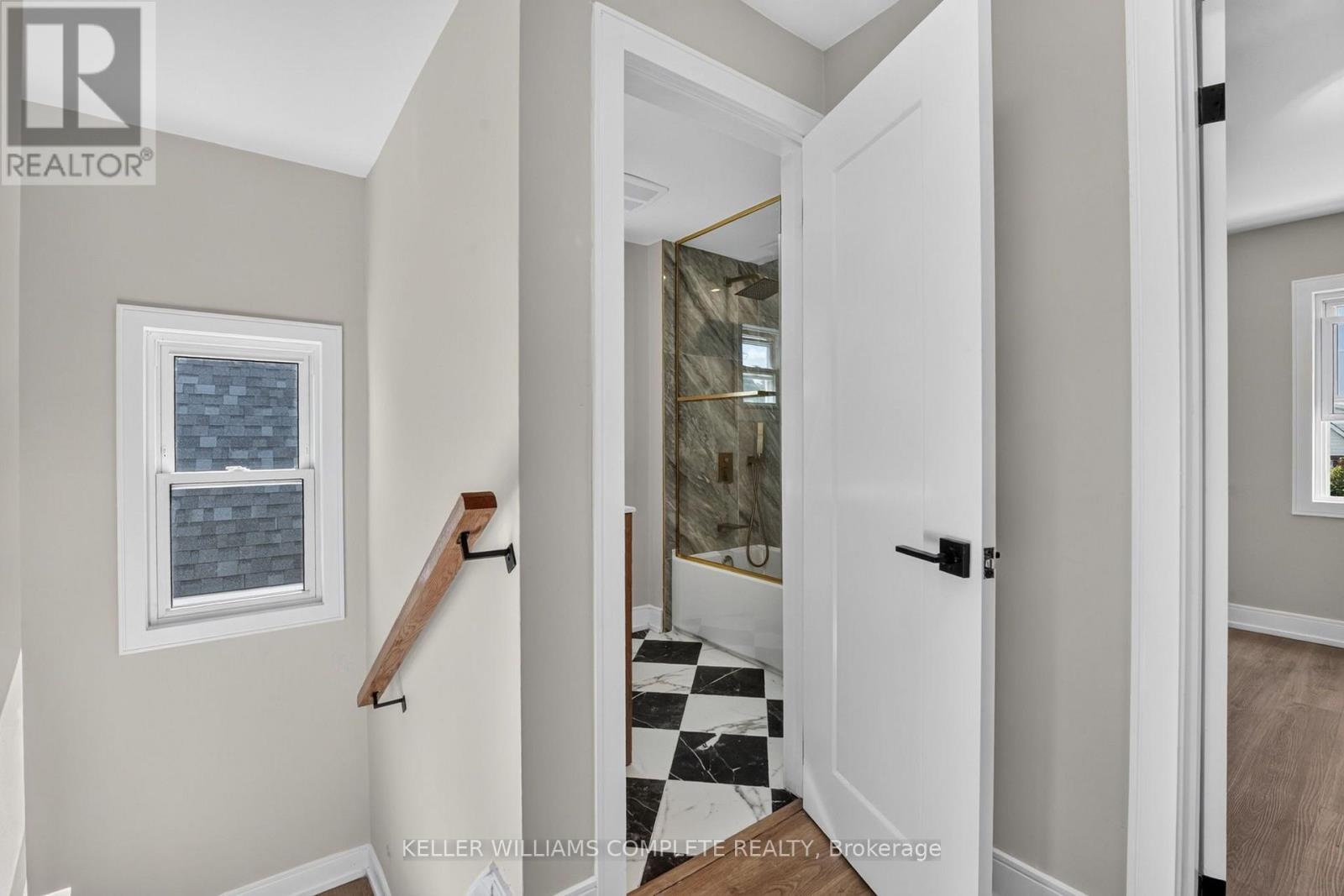 215 Paling Avenue Property Photo 30