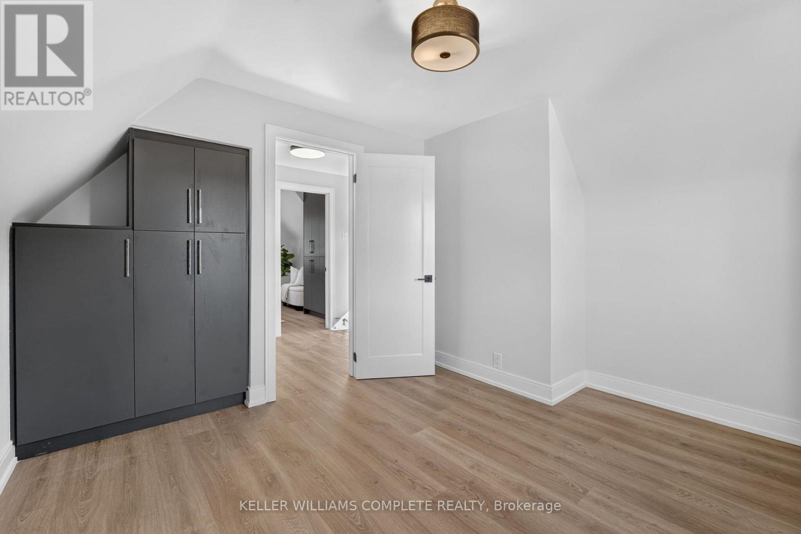 215 Paling Avenue Property Photo 33
