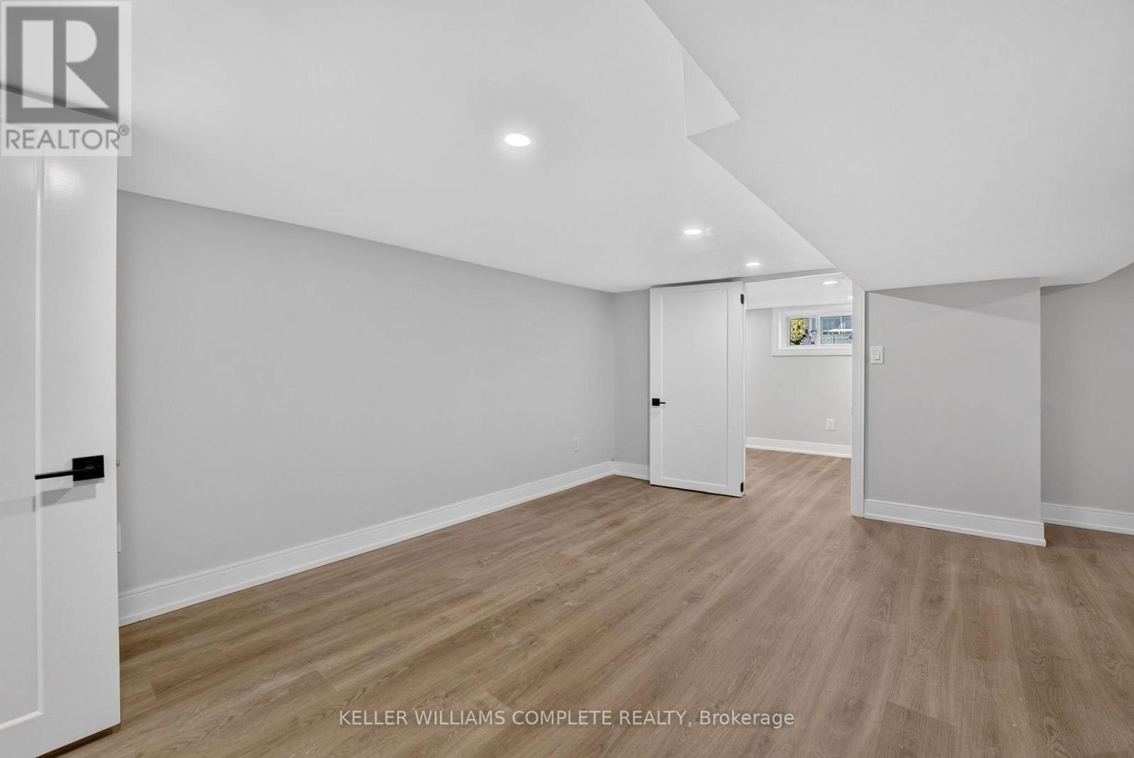 215 Paling Avenue Property Photo 39