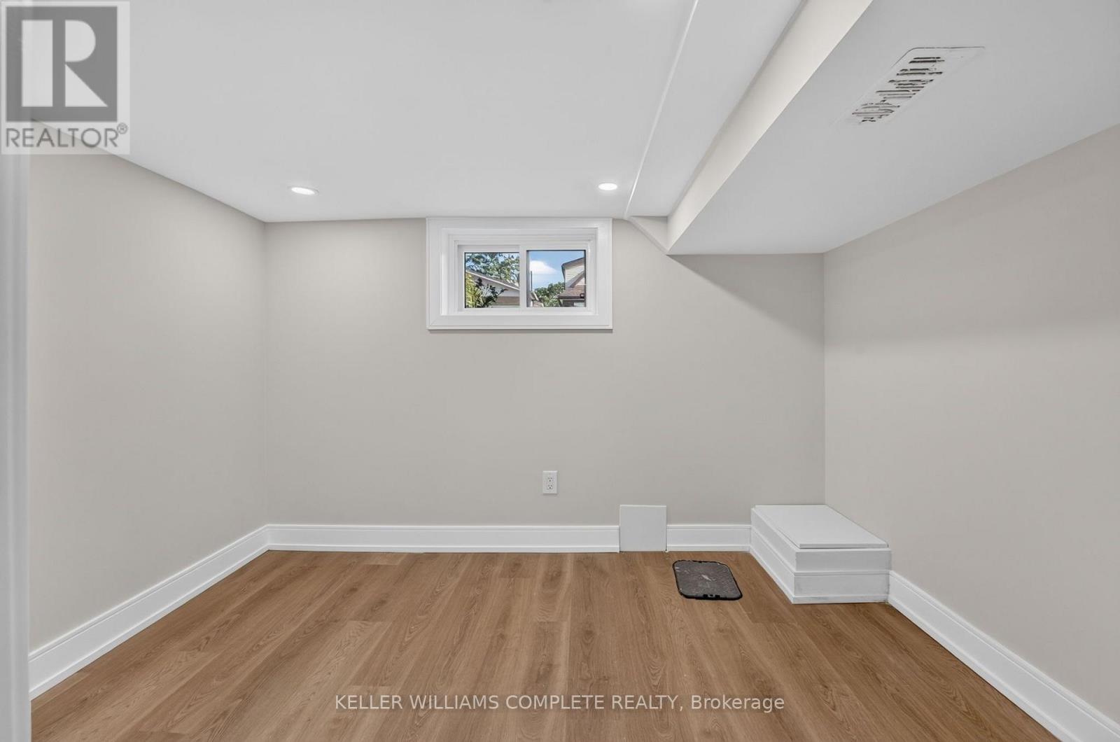 215 Paling Avenue Property Photo 41