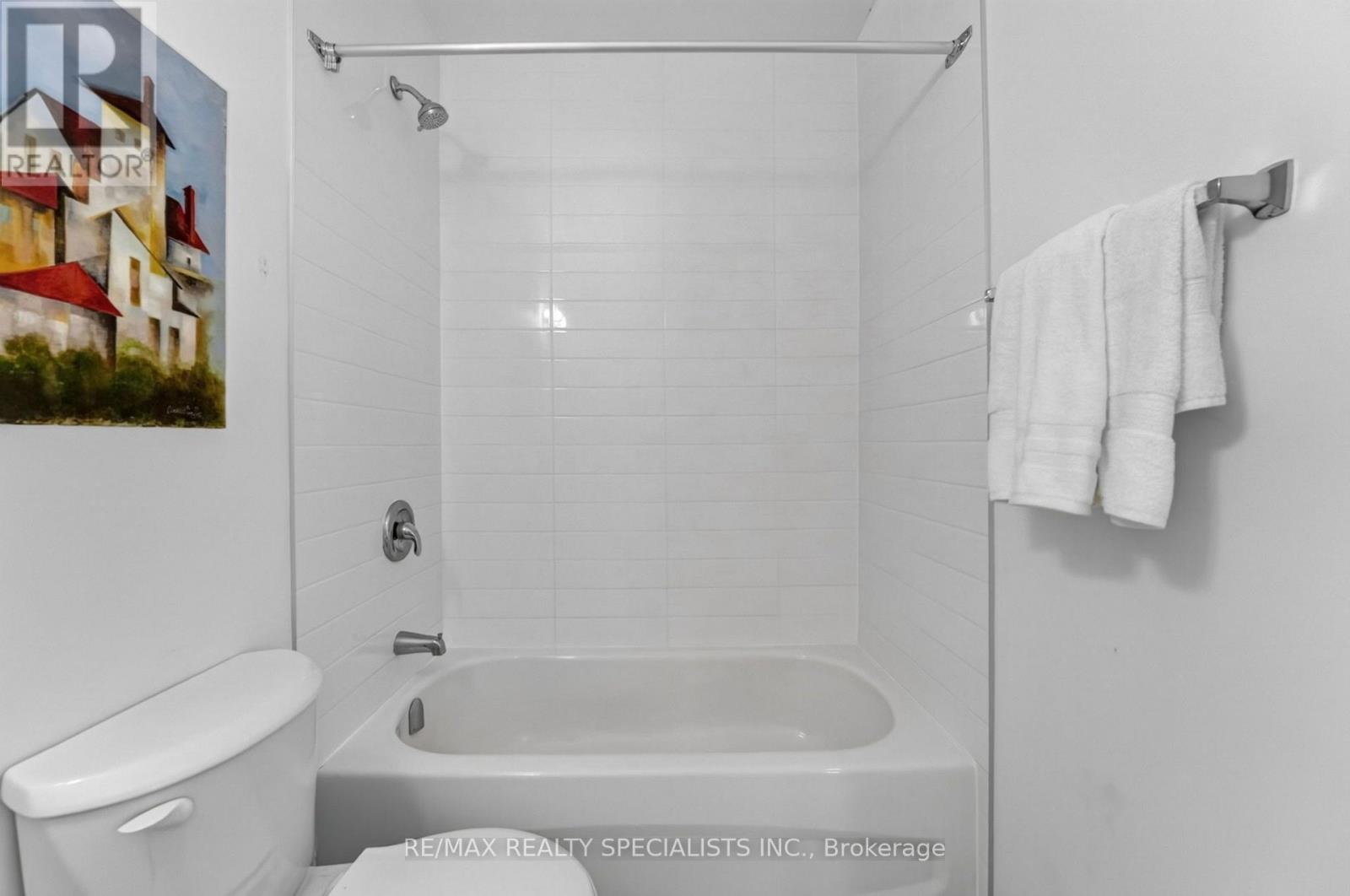 1a - 44 Queenston Street Property Photo 15