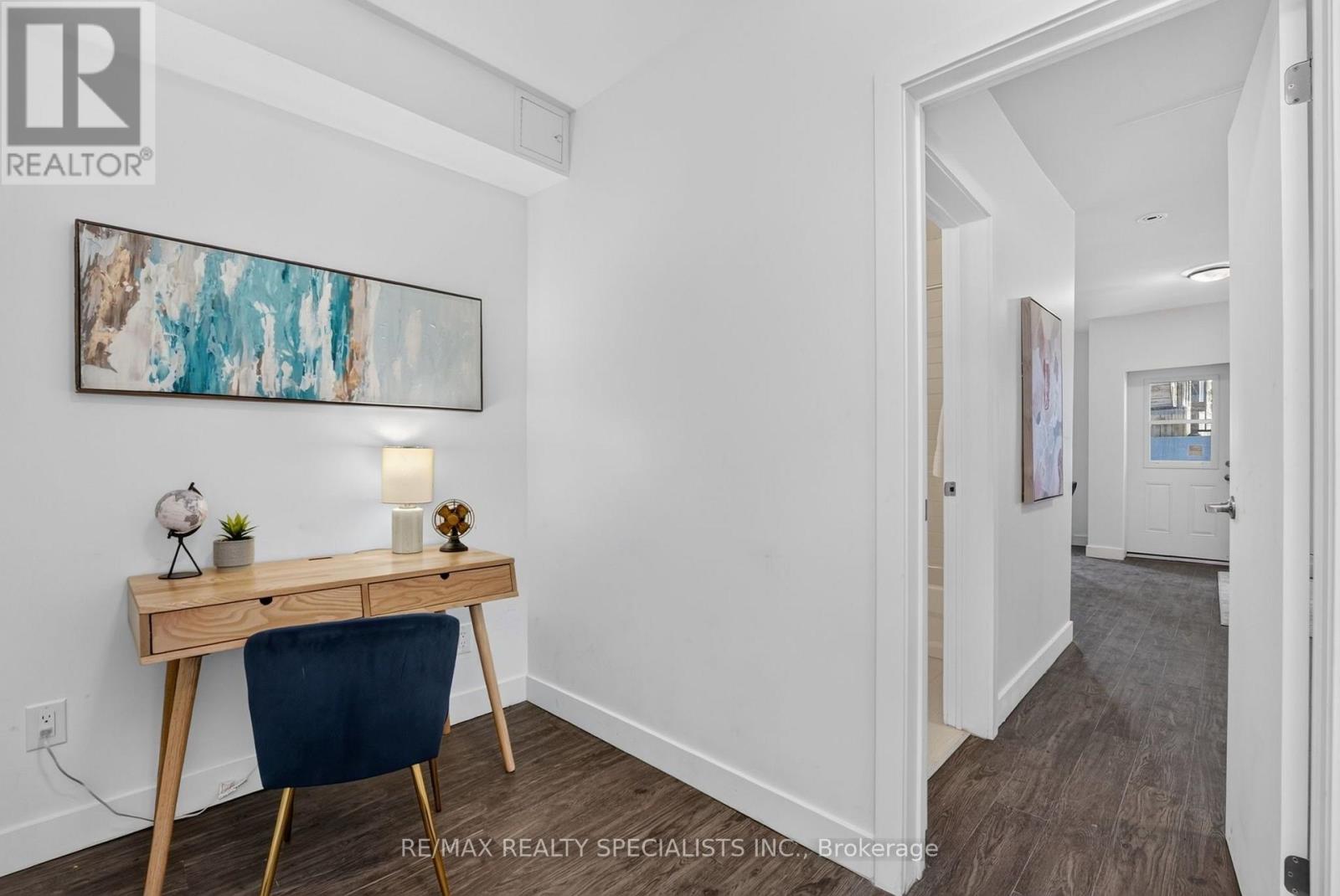 1a - 44 Queenston Street Property Photo 18
