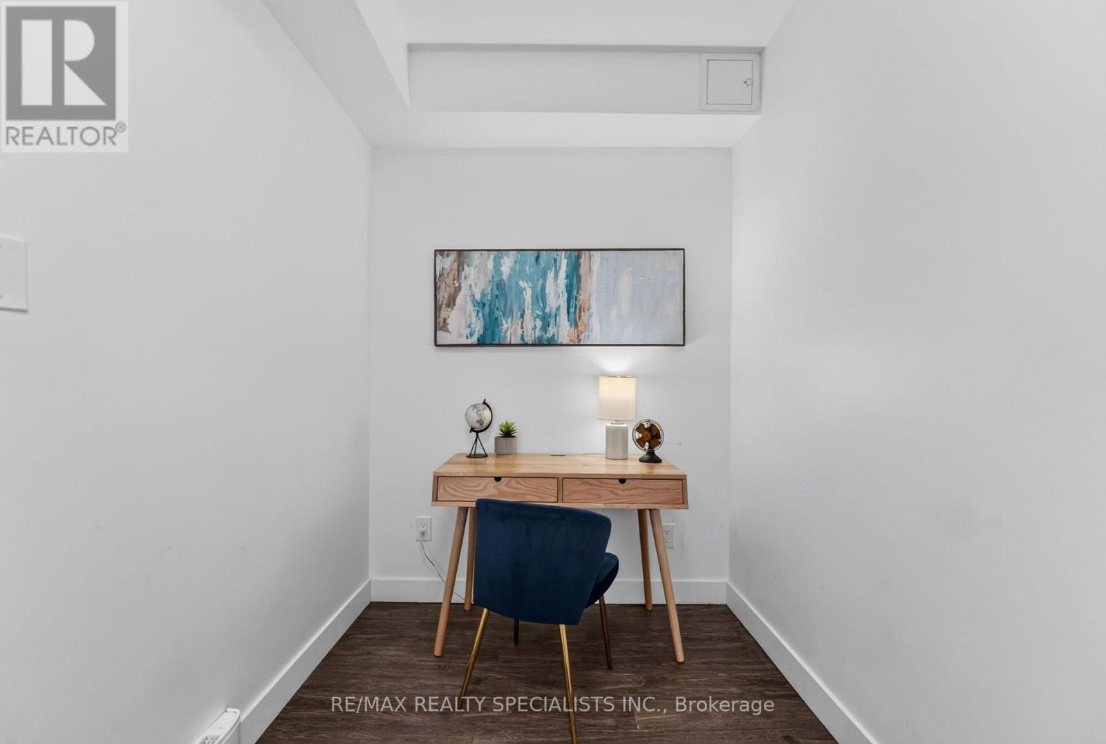 1a - 44 Queenston Street Property Photo 19