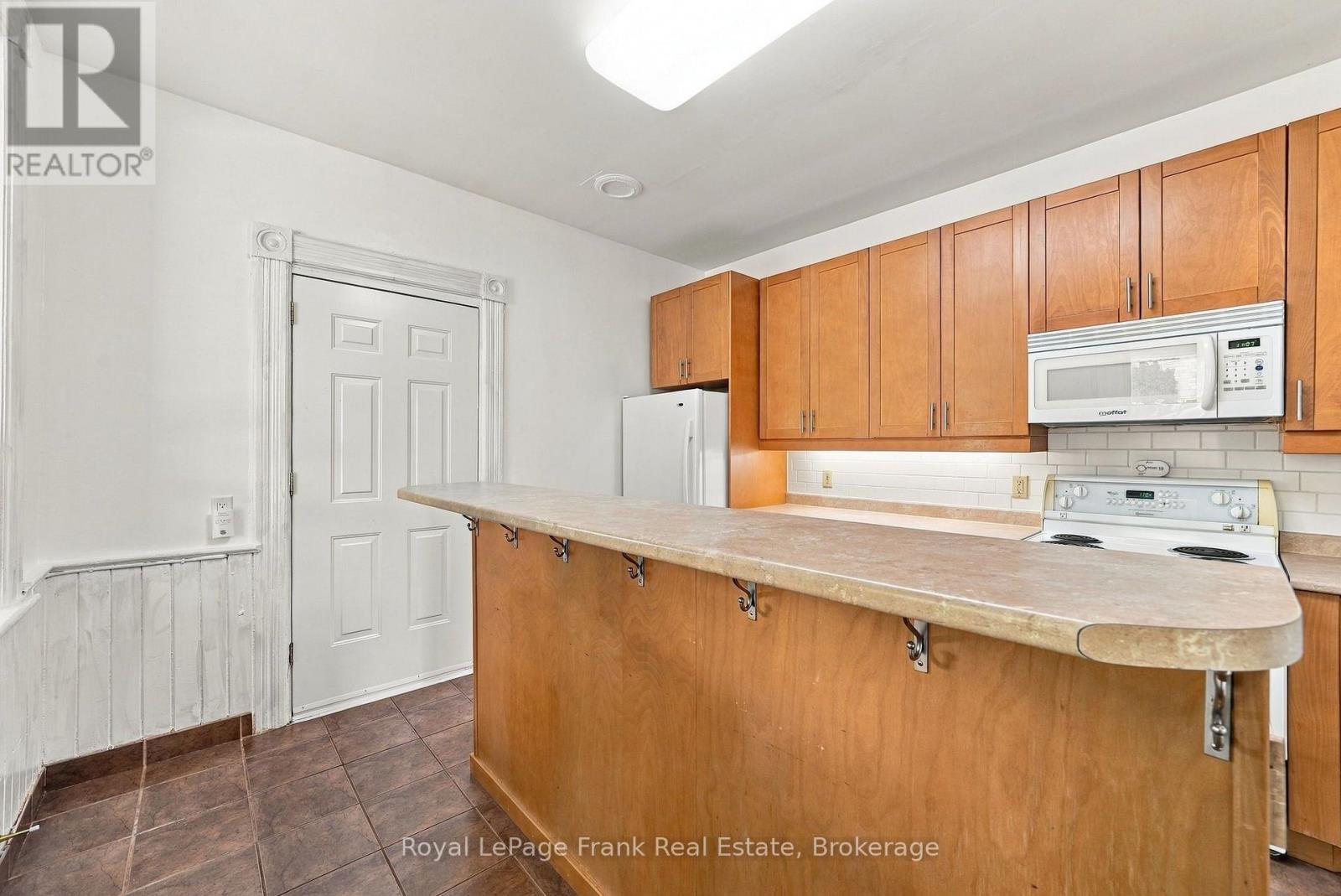 492 Hopkins Avenue Property Photo 23
