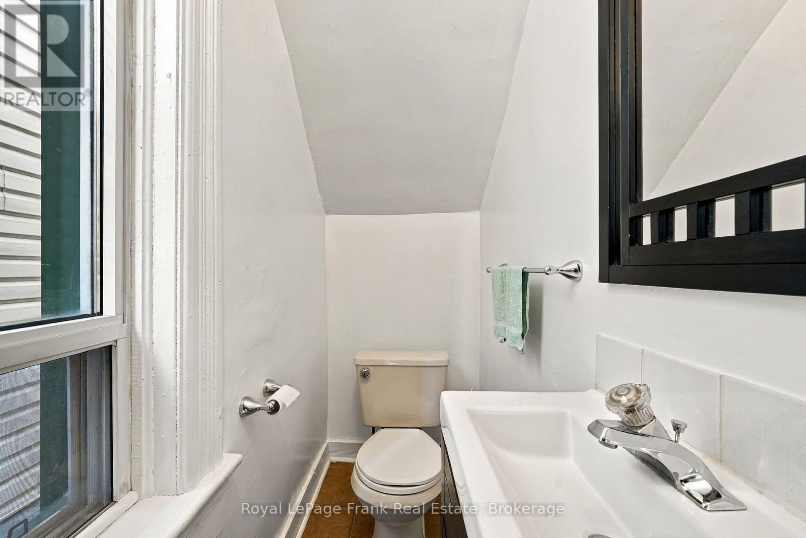 492 Hopkins Avenue Property Photo 25