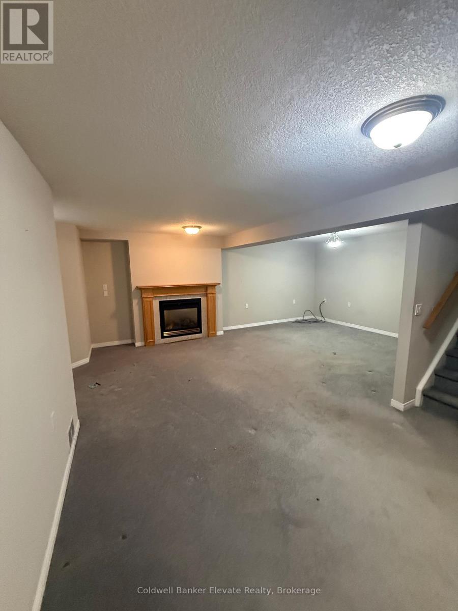 9 - 2705 Kingsway Drive Property Photo 8