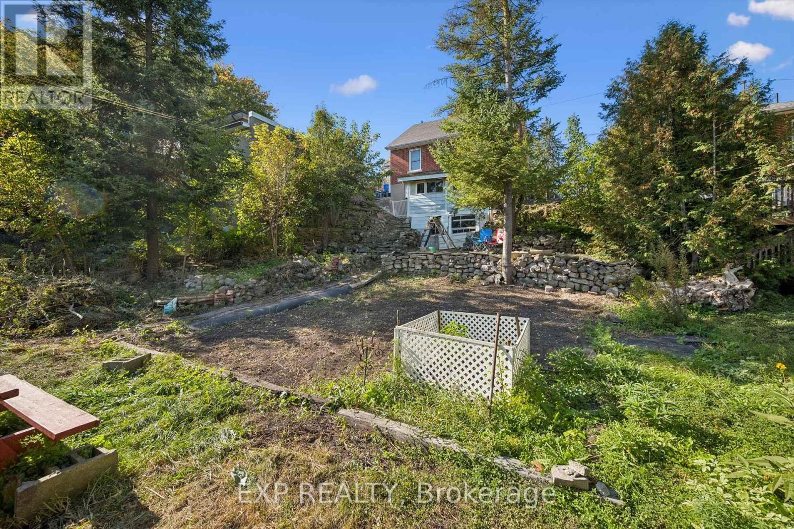 191 Grove Street Property Photo 34