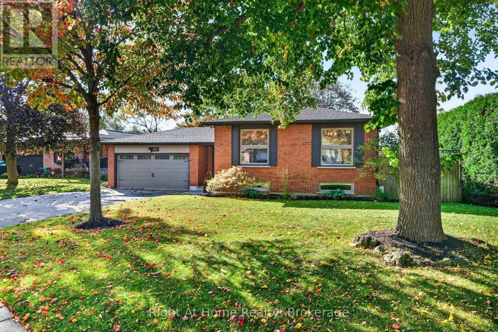 23 Laurendale Avenue Property Photo 2