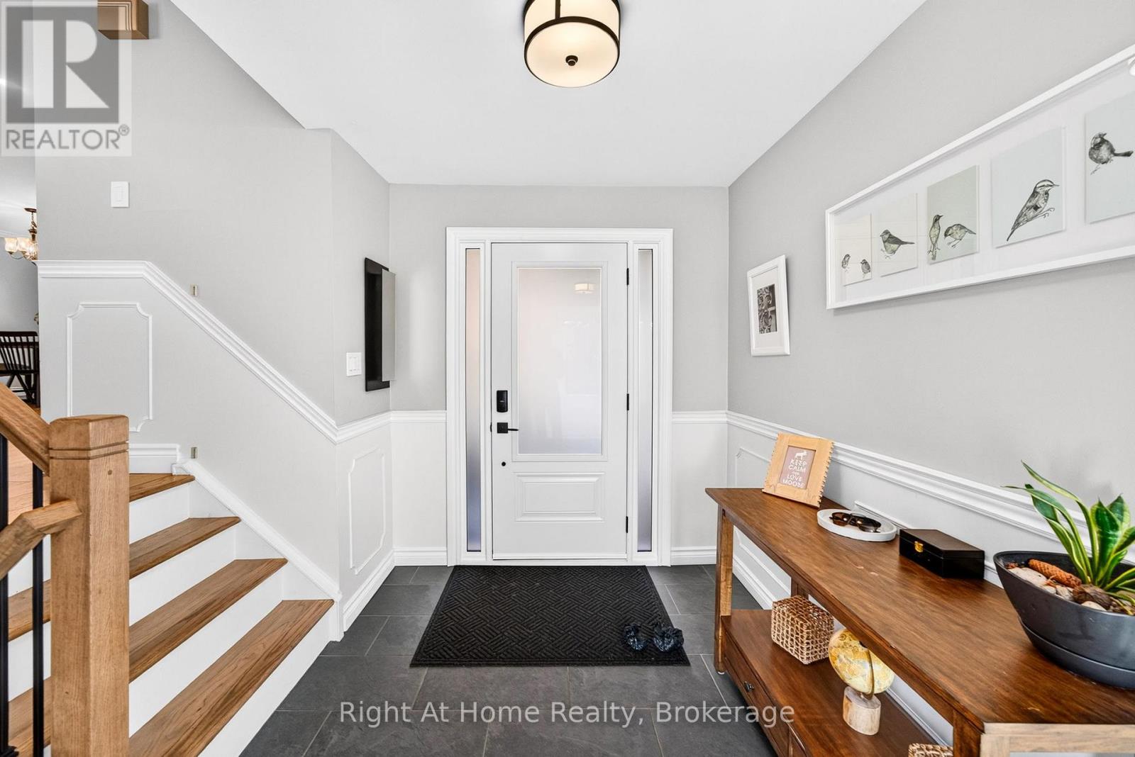 23 Laurendale Avenue Property Photo 4