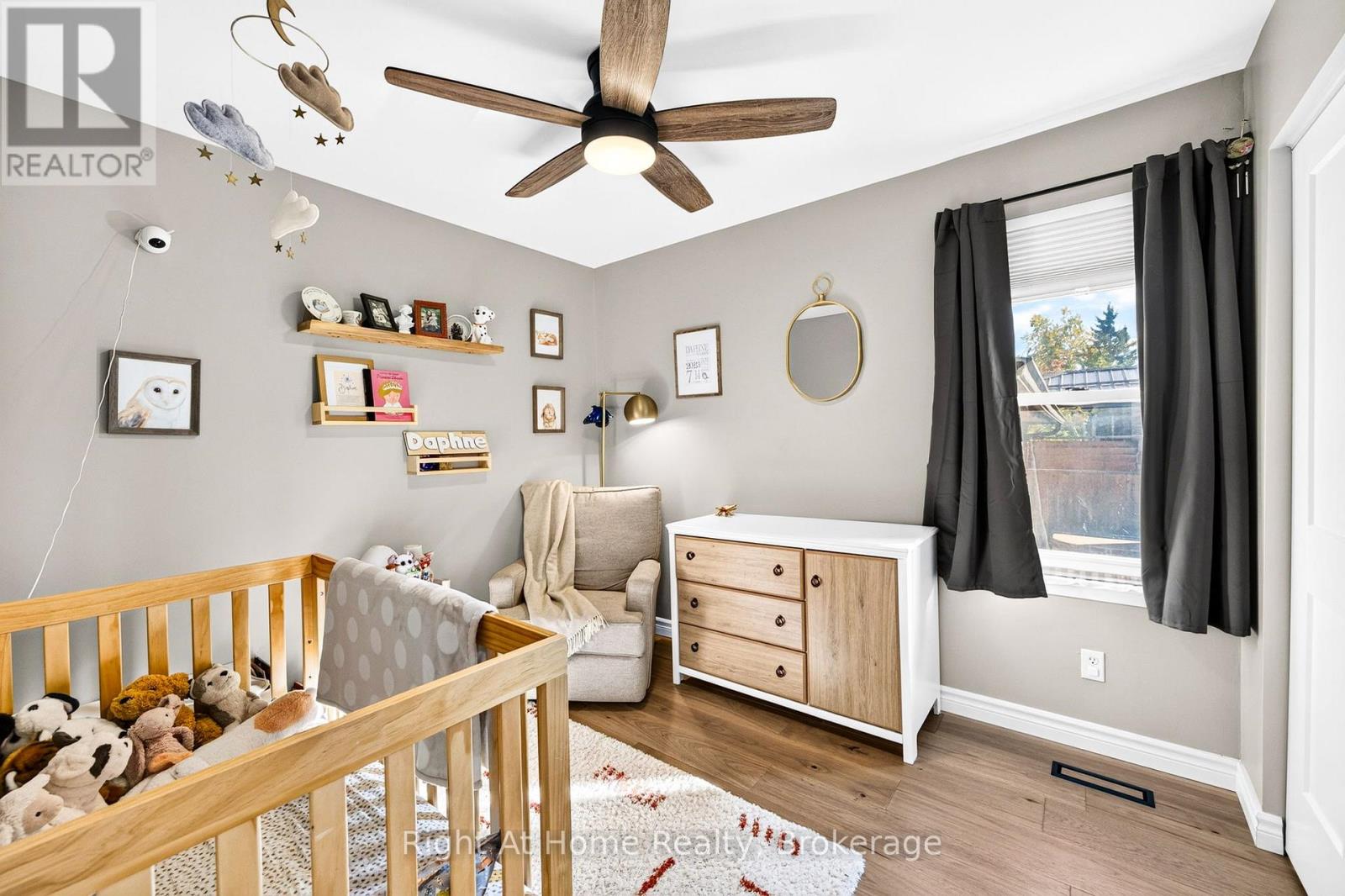 23 Laurendale Avenue Property Photo 12