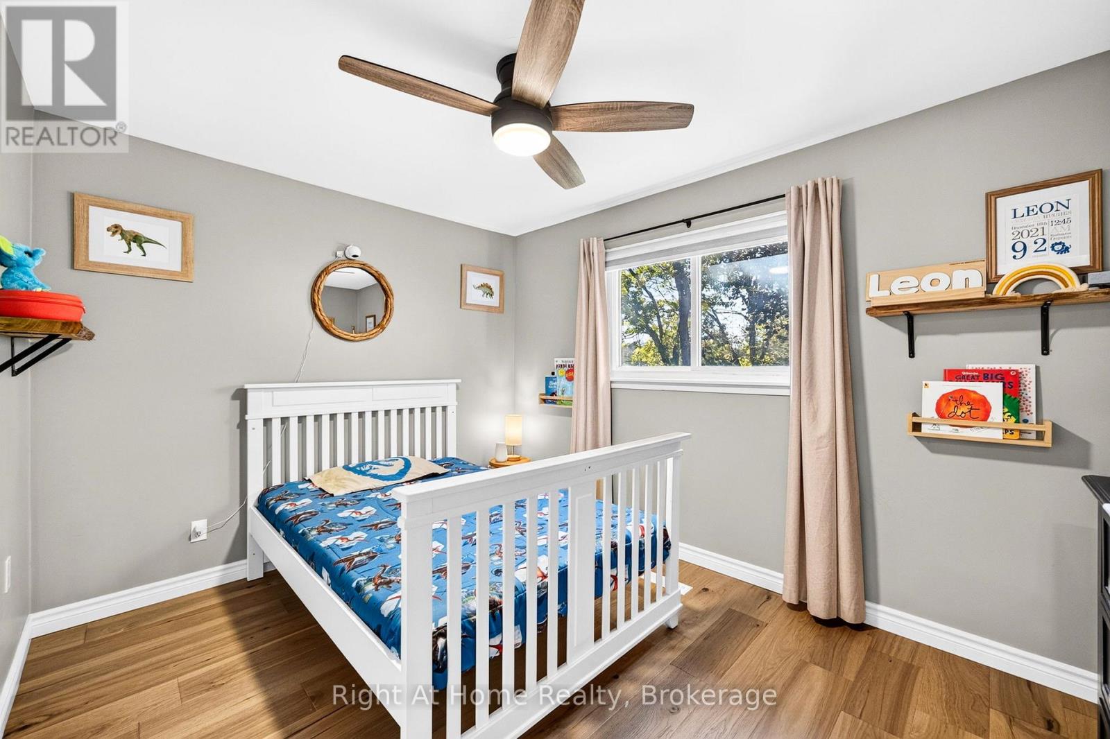 23 Laurendale Avenue Property Photo 14