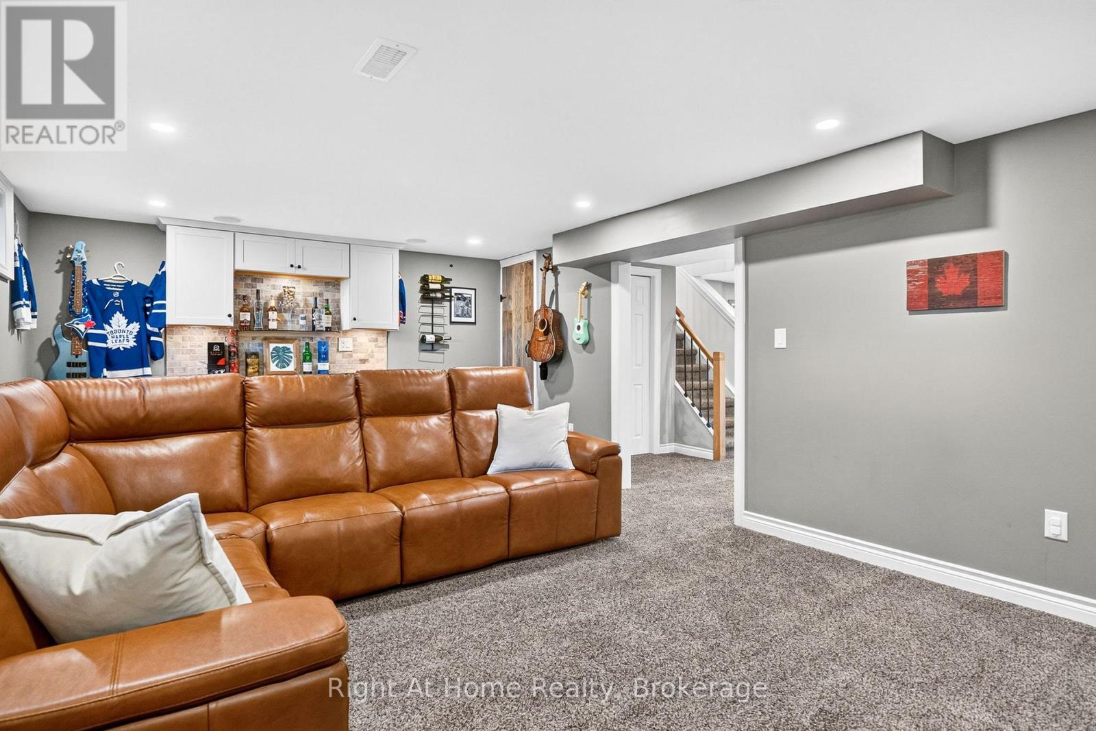 23 Laurendale Avenue Property Photo 23