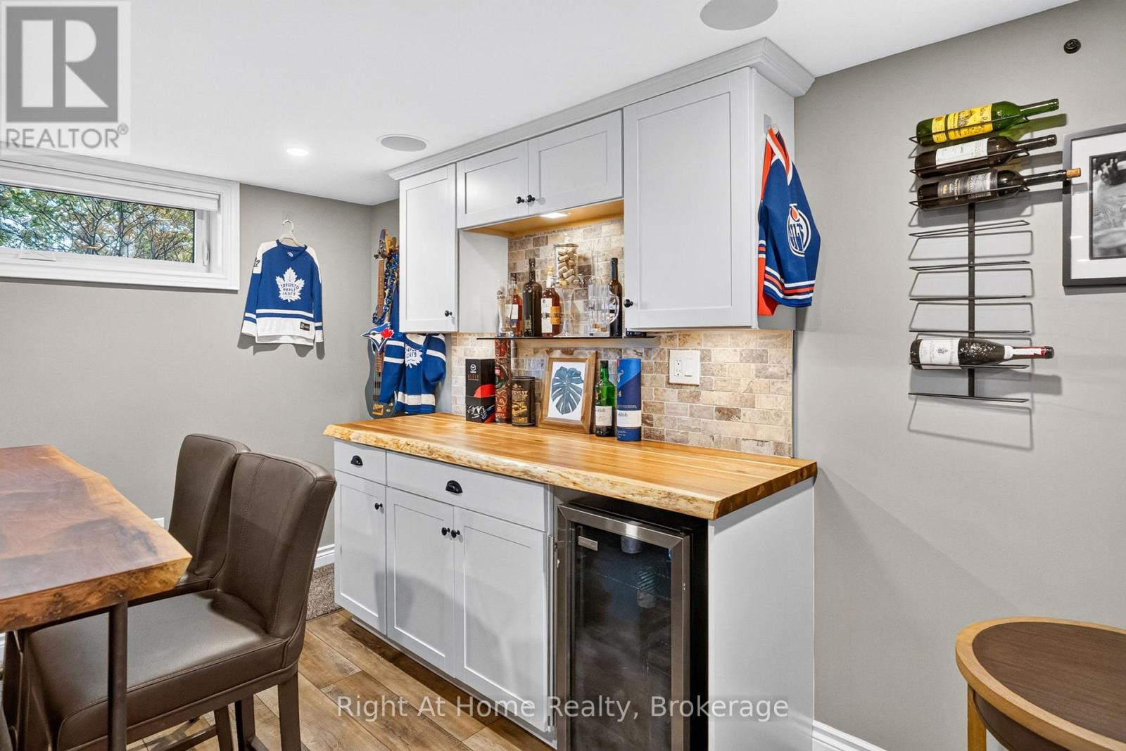 23 Laurendale Avenue Property Photo 24