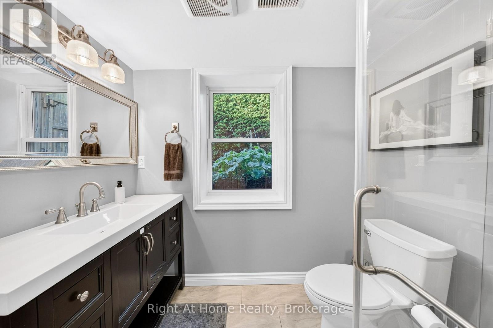 23 Laurendale Avenue Property Photo 26