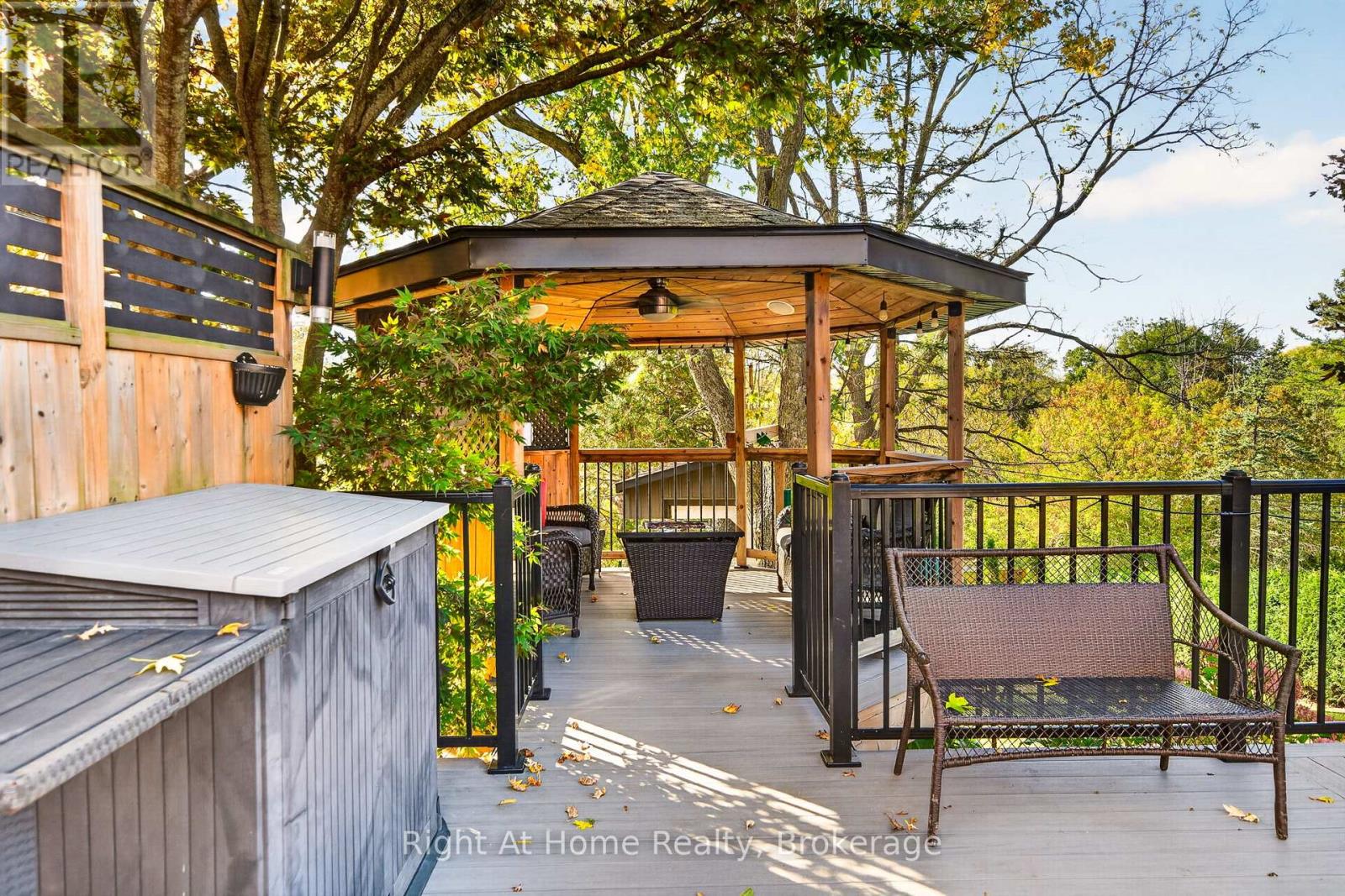 23 Laurendale Avenue Property Photo 32